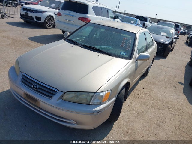 40035263 :رقم المزاد ، JT2BG22K0Y0421607 vin ، 2000 Toyota Camry Le مزاد بيع