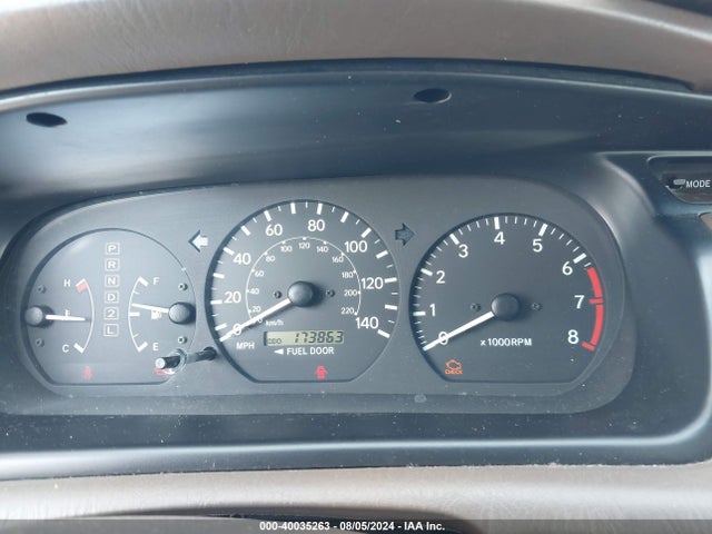 40035263 :رقم المزاد ، JT2BG22K0Y0421607 vin ، 2000 Toyota Camry Le مزاد بيع