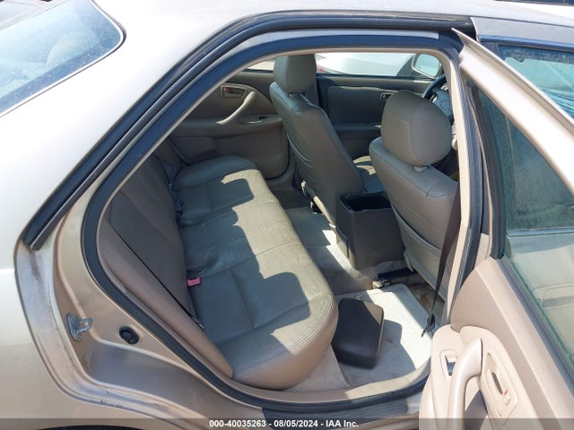 40035263 :رقم المزاد ، JT2BG22K0Y0421607 vin ، 2000 Toyota Camry Le مزاد بيع