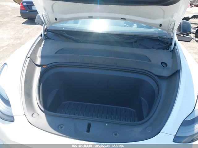 2021 TESLA MODEL Y 5YJYGDEF7MF264620 Photo 9