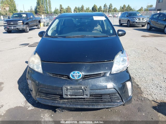 Toyota Prius Two 2015 JTDKN3DU3F0460013 Image 12