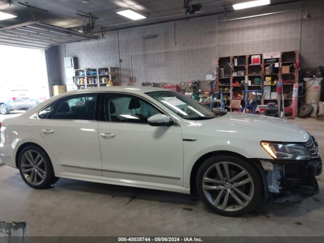 1VWDT7A3XHC004221 Volkswagen Passat 1.8t R-line