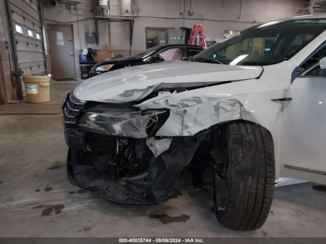 1VWDT7A3XHC004221 Volkswagen Passat 1.8t R-line