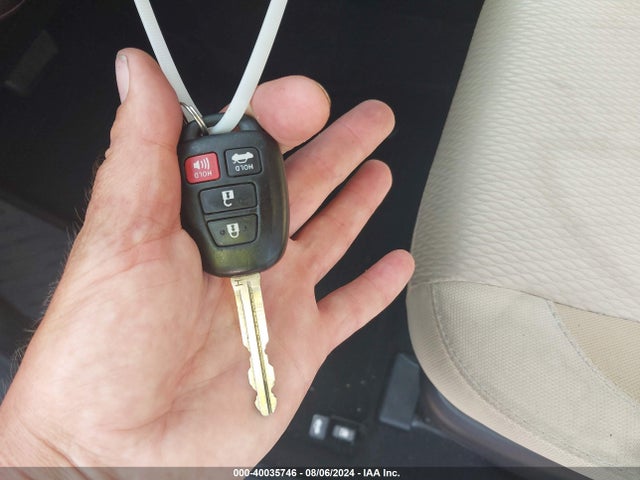 Toyota COROLLA LE 2017 2T1BURHEXHC898898 Image 11