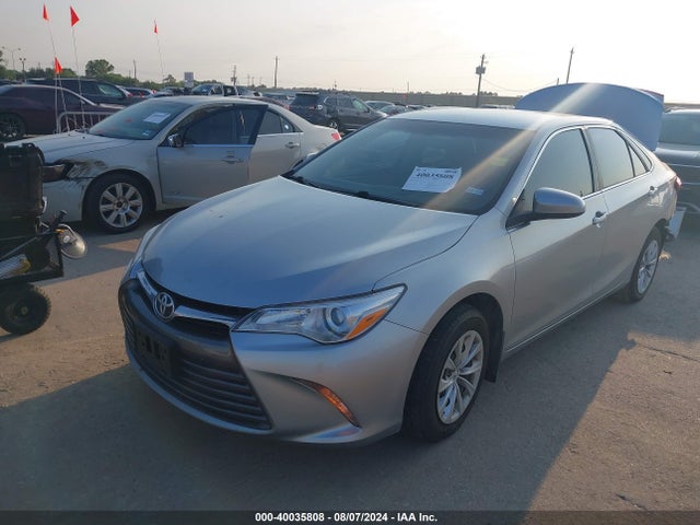 Toyota CAMRY LE 2017 4T1BF1FK8HU742149 Image 2