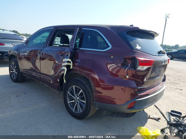 Toyota Highlander Xle 2017 5TDKZRFHXHS232338 Image 3