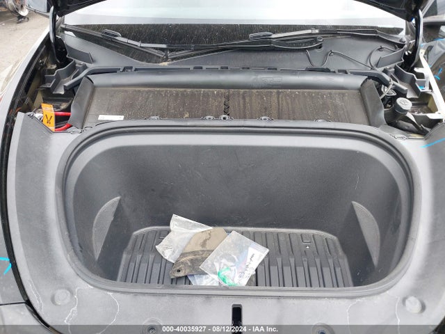 2024 TESLA MODEL Y 7SAYGAEE6RF984426 Photo 9