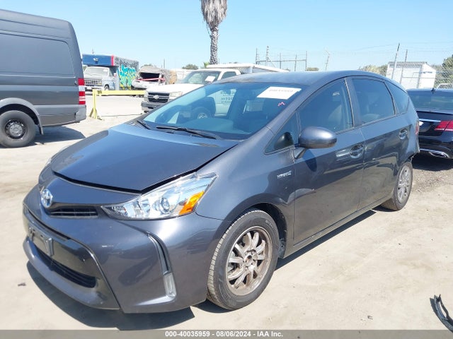 Toyota Prius V Four 2017 JTDZN3EU0HJ061487 Image 2
