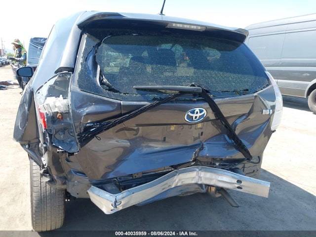 Toyota Prius V Four 2017 JTDZN3EU0HJ061487 Image 6
