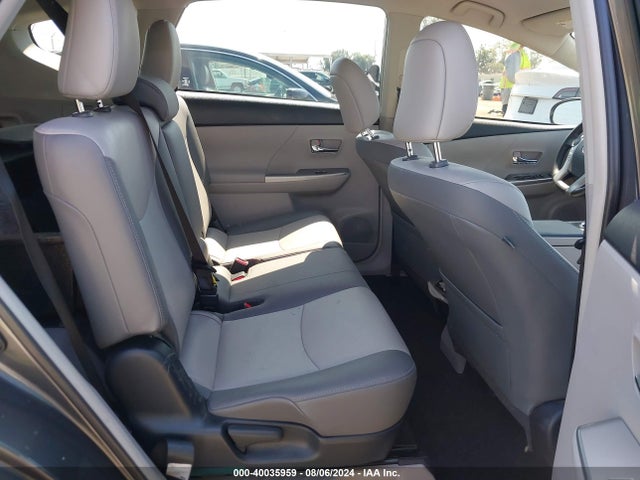 Toyota Prius V Four 2017 JTDZN3EU0HJ061487 Image 8
