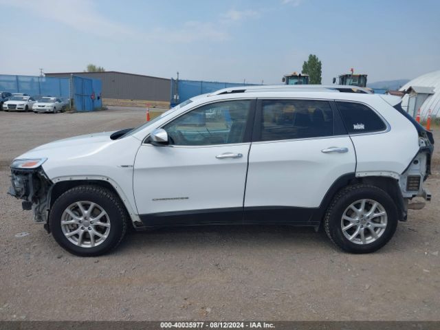 1C4PJMCB2HD215898 Jeep Cherokee Latitude 4x4