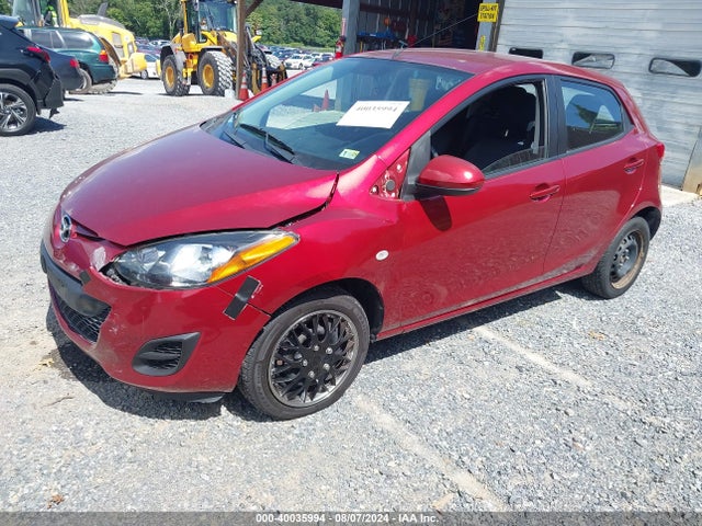 Mazda Mazda2 Sport 2014 JM1DE1KZ6E0176658 Image 2