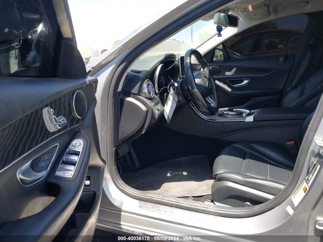55SWF4JB1GU144036 Mercedes-Benz C 300 Luxury/sport