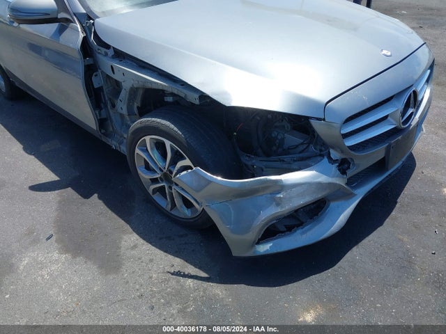 55SWF4JB1GU144036 Mercedes-Benz C 300 Luxury/sport