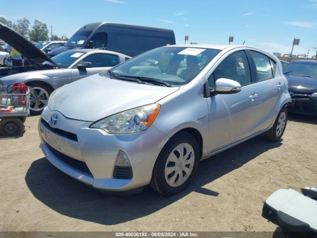 JTDKDTB38E1080977 Toyota Prius C One
