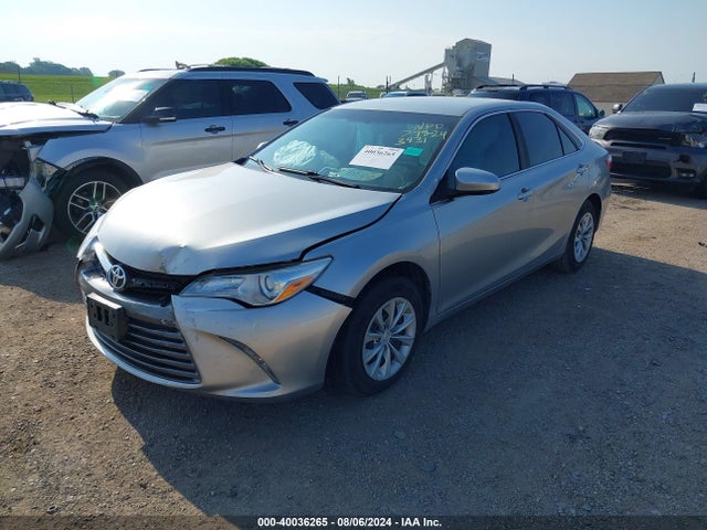 Toyota CAMRY LE 2016 4T4BF1FK8GR583931 Image 2