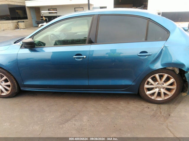 3VWD17AJ3FM255288 Volkswagen Jetta 1.8t Se