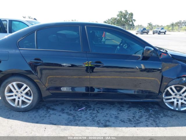 3VW2B7AJXJM213861 Volkswagen Jetta 1.4t S