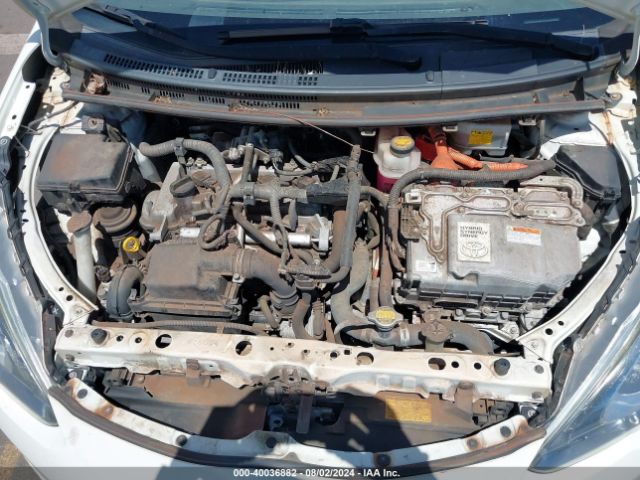 JTDKDTB39F1586674 Toyota Prius C One