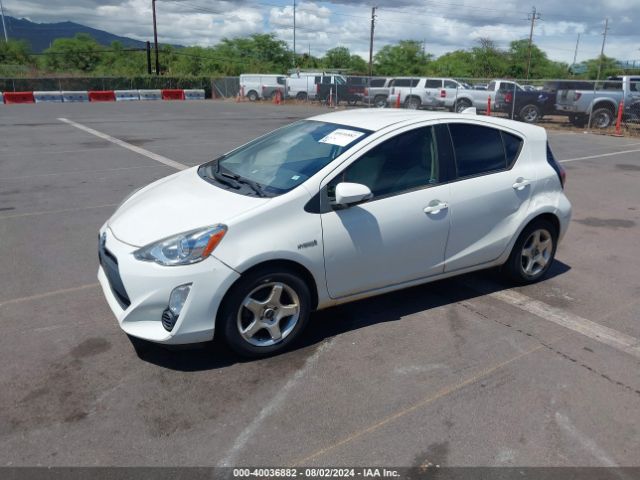 JTDKDTB39F1586674 Toyota Prius C One