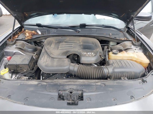 2C3CDXBG8FH737833 Dodge Charger Se