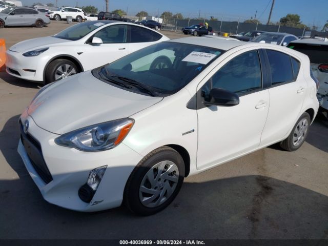 JTDKDTB36F1112648 Toyota Prius C One