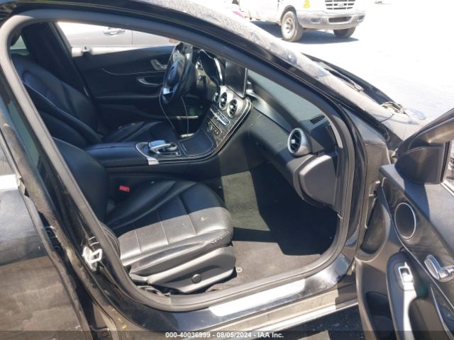 55SWF4JB6GU155145 Mercedes-Benz C 300 Luxury/sport