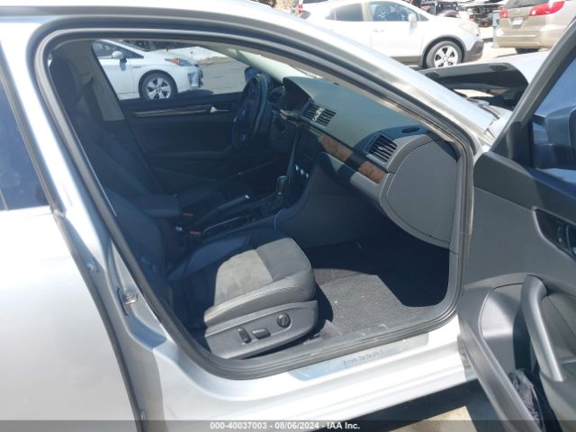 1VWCT7A39FC025506 Volkswagen Passat 1.8t Sel Premium