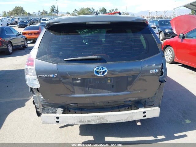 Toyota Prius V Two 2015 JTDZN3EU3FJ035043 Image 17