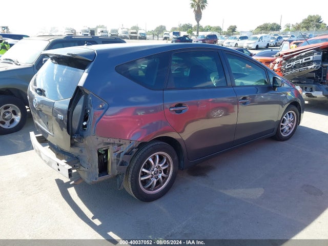 Toyota Prius V Two 2015 JTDZN3EU3FJ035043 Image 4