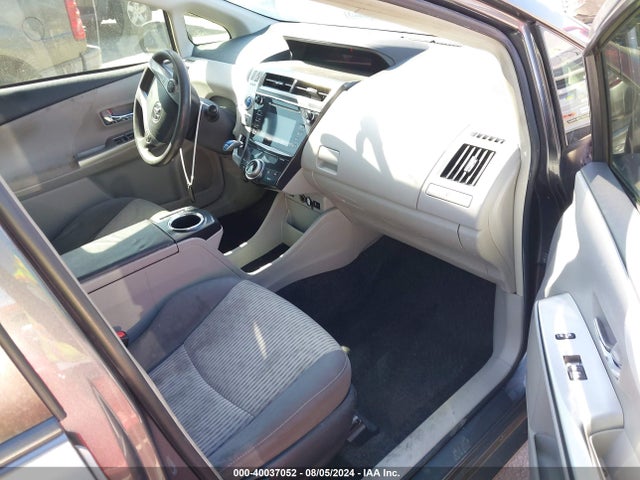 Toyota Prius V Two 2015 JTDZN3EU3FJ035043 Image 5