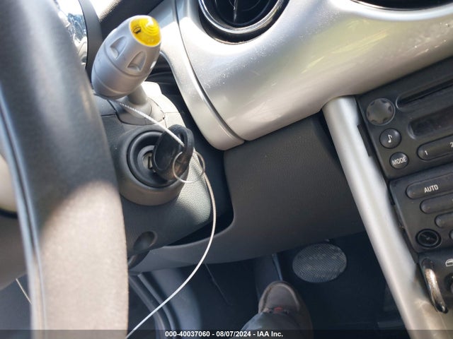 2006 MINI COOPER WMWRF33516TG16067 Photo 10