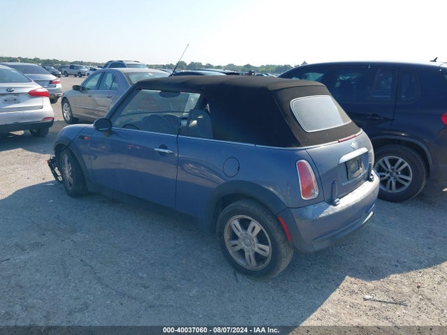2006 MINI COOPER WMWRF33516TG16067 Photo 2