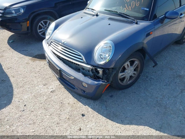 2006 MINI COOPER WMWRF33516TG16067 Photo 5