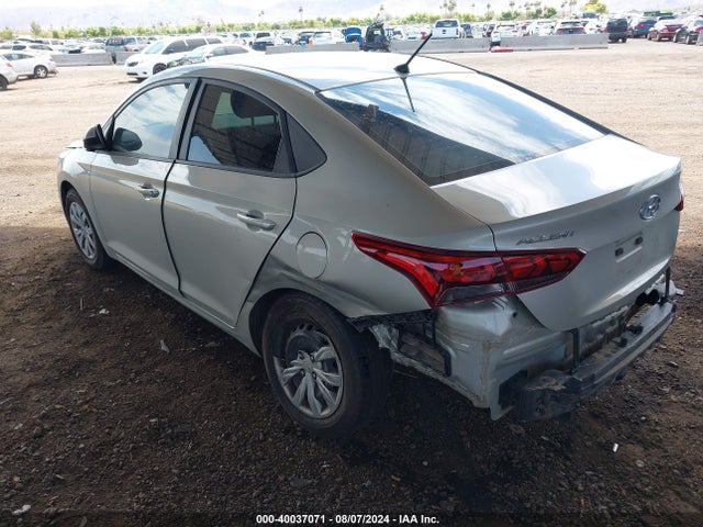 Hyundai ACCENT SE 2018 3KPC24A31JE011542 Image 3