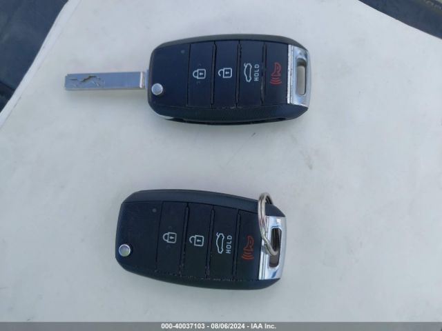 3KPA25AB0KE202147 KIA Rio 5-door S