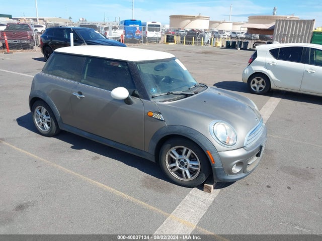 2011 MINI COOPER WMWSU3C53BT251678 Photo 0