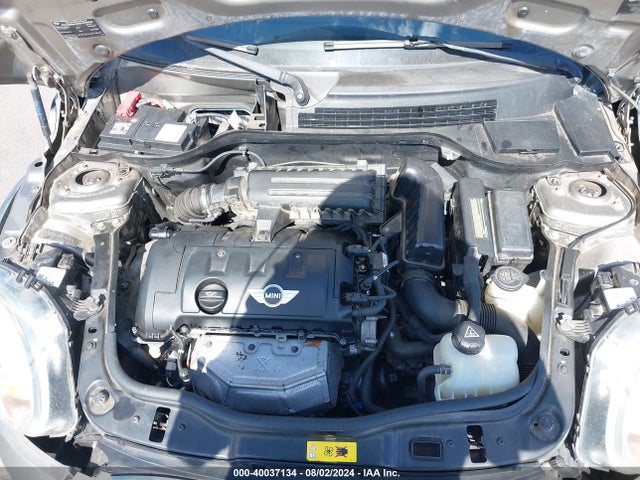 2011 MINI COOPER WMWSU3C53BT251678 Photo 9