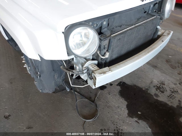 1C4NJRBB6HD111212 Jeep Patriot Sport 4x4