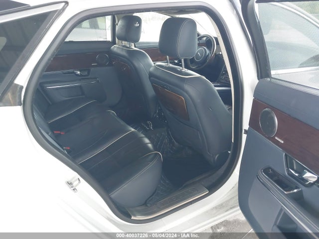 2011 JAGUAR XJ SAJWA2GE9BMV16391 Photo 7