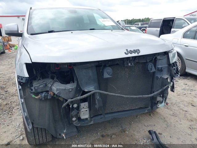 1C4RJFAG2JC122040 Jeep Grand Cherokee Altitude 4x4
