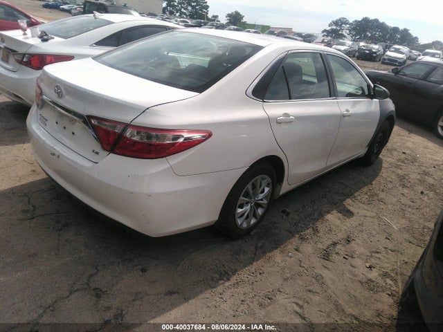 Toyota CAMRY LE 2015 4T4BF1FKXFR461697 Image 4