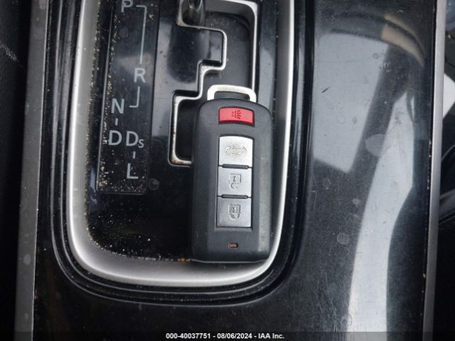 JA4AZ3A34HZ024405 Mitsubishi Outlander Sel