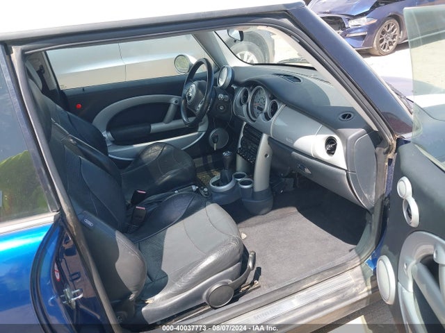 2002 MINI COOPER WMWRC33482TE11209 Photo 4