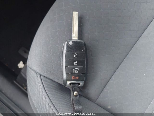 5XYPGDA52GG012313 KIA Sorento 3.3l Lx