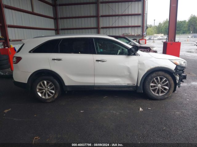 5XYPGDA52GG012313 KIA Sorento 3.3l Lx