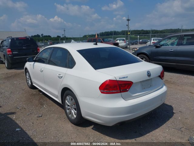 1VWAT7A37EC107062 Volkswagen Passat 1.8t Wolfsburg Edition