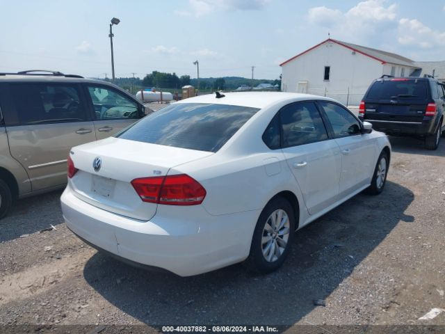 1VWAT7A37EC107062 Volkswagen Passat 1.8t Wolfsburg Edition