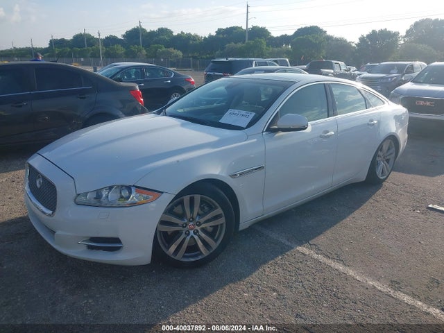2012 JAGUAR XJ SAJWA1CB0CLV29737 Photo 1