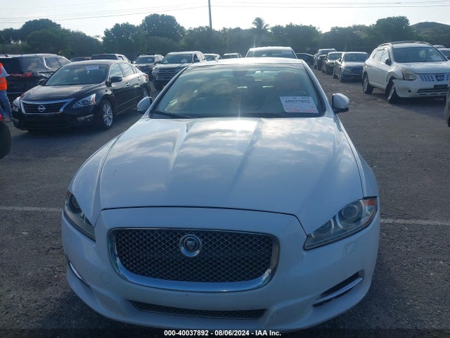 2012 JAGUAR XJ SAJWA1CB0CLV29737 Photo 5